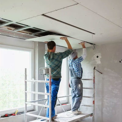 Buon prezzo Plasterboard decorativo di 12mm, bordo di gesso 4x8 per la divisione interna della parete in linea