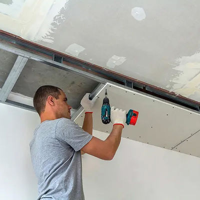 Buon prezzo bordo di gesso di rinforzo 12.5mm, pannello di carta e gesso 2440 x 1220 per il soffitto in linea