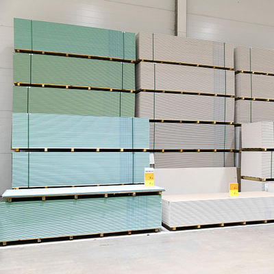 Buon prezzo bordo di gesso di carta resistente dell'acqua di 12mm decorativo per il soffitto in linea