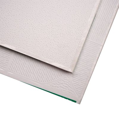 Buon prezzo il PVC di 60cm ha laminato a prova d'umidità resistente al fuoco del soffitto falso per la decorazione interna in linea