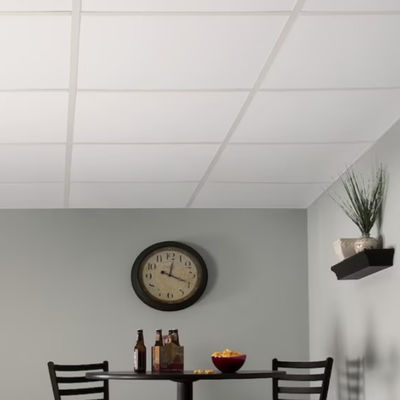 Buon prezzo mattonelle quadrate del PVC del gesso del bordo di 600mm per la decorazione interna dell'hotel in linea